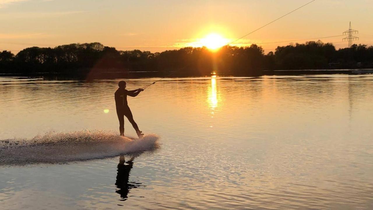 Glampingresort Raus Am See In Spaden Schiffdorf Dış mekan fotoğraf