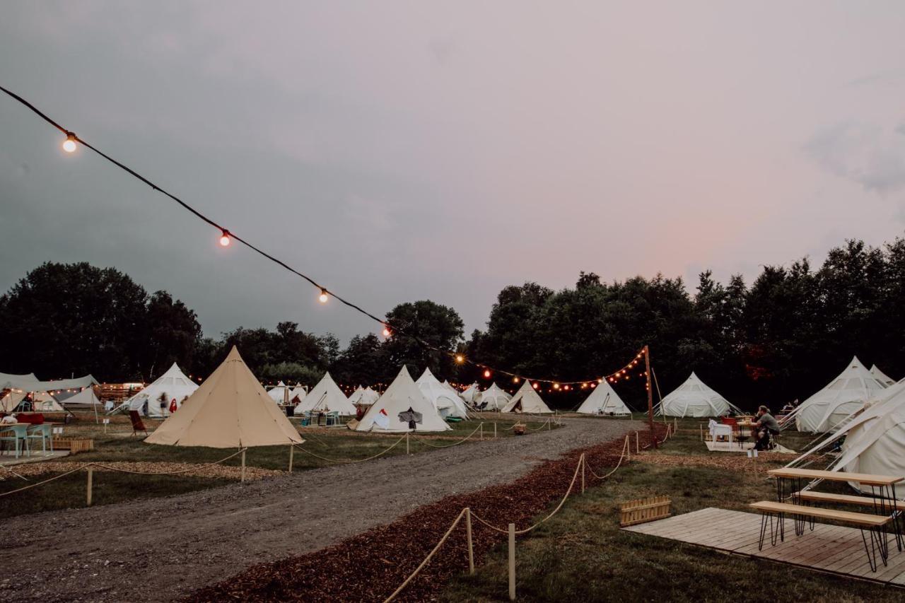 Glampingresort Raus Am See In Spaden Schiffdorf Dış mekan fotoğraf