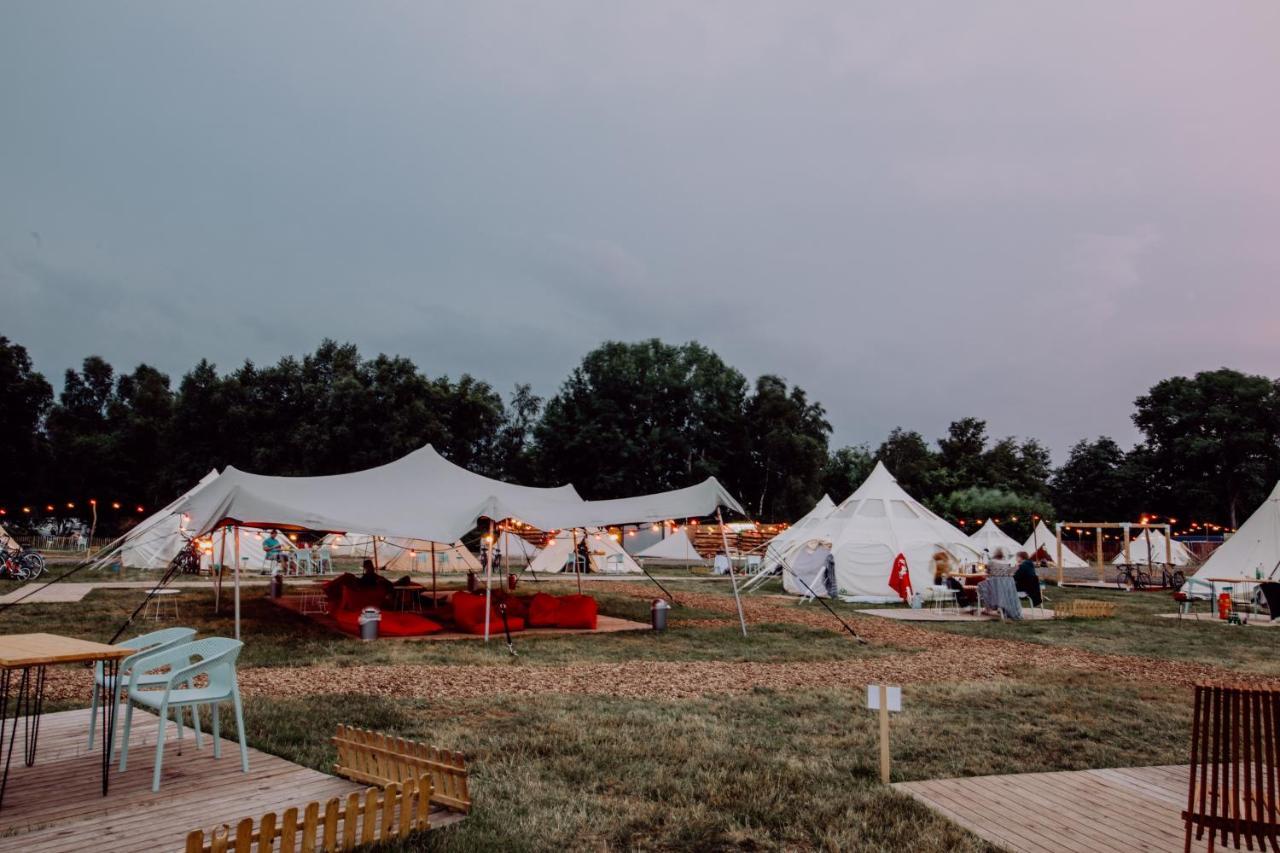 Glampingresort Raus Am See In Spaden Schiffdorf Dış mekan fotoğraf